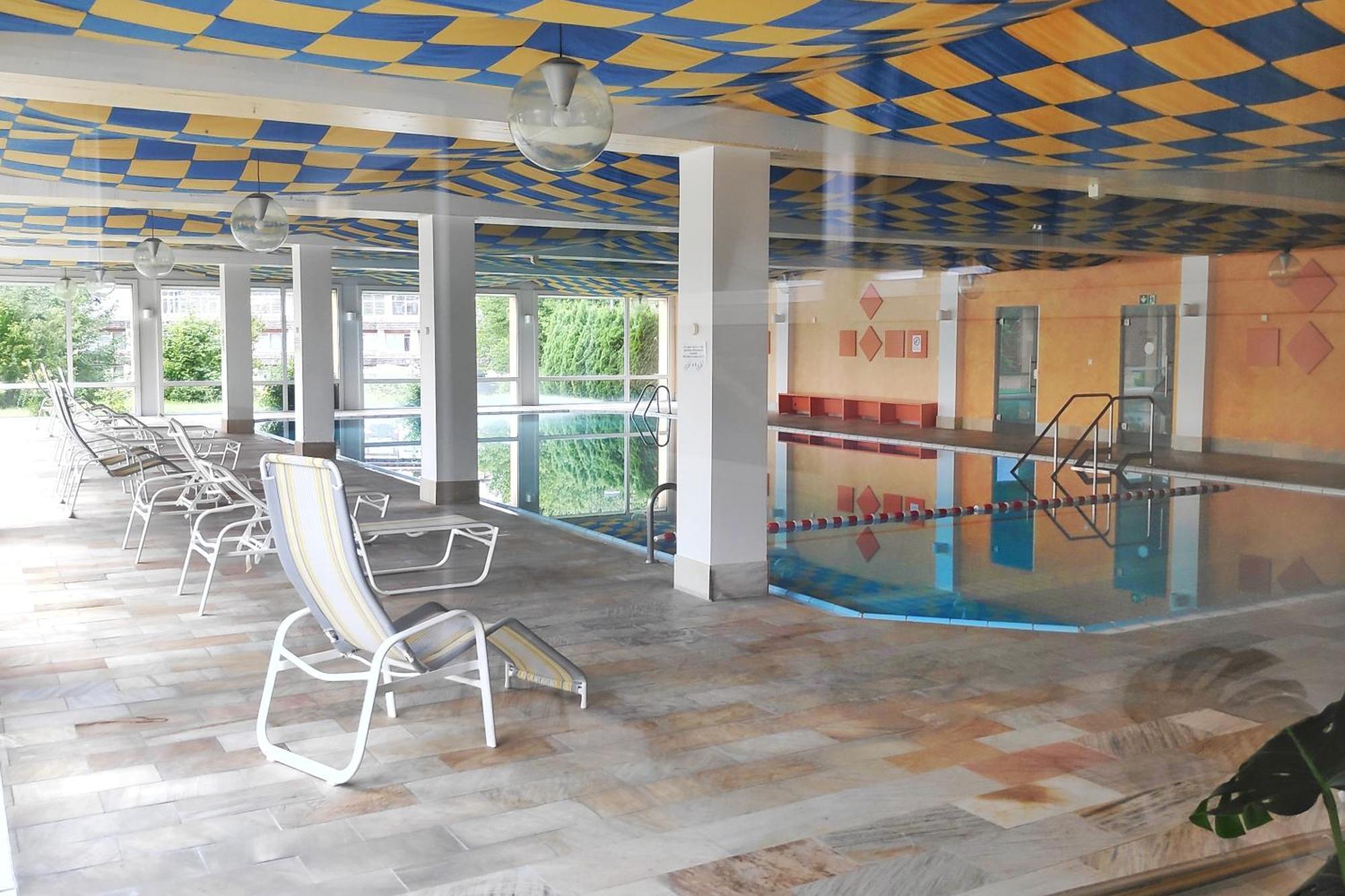 Relax-Red Mit Pool Und Sauna شايديغ المظهر الخارجي الصورة